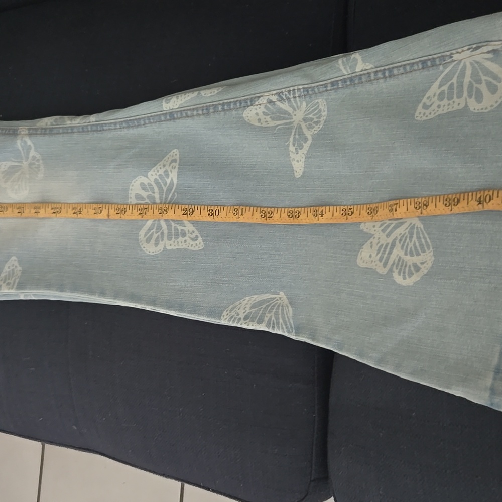 NWOT Junior No Boundaries Light Blue Denim Bell Bottom Jeans Size M (7-9) - Picture 14 of 16